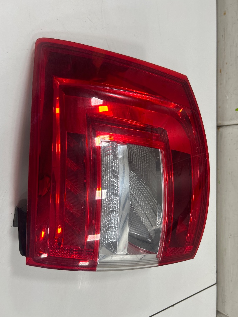FARO IZQUIERDO SKODA OCTAVIA COMBI (5E5) *