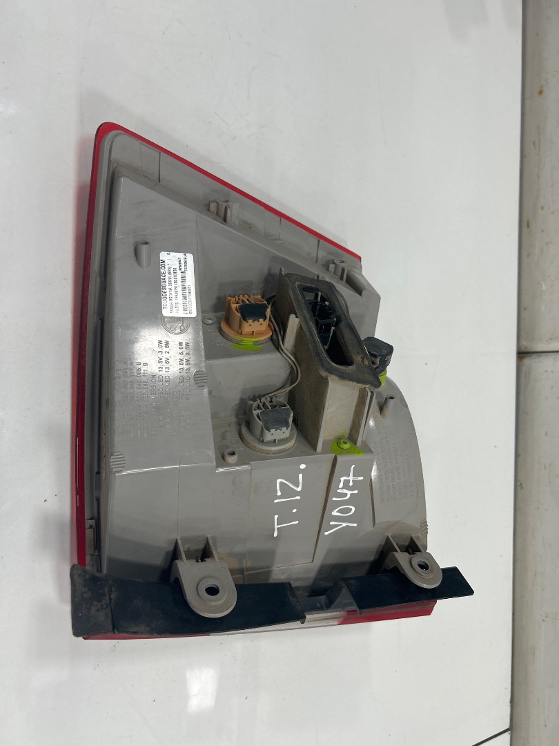 TAPA EXTERIOR COMBUSTIBLE SKODA OCTAVIA COMBI (5E5) *