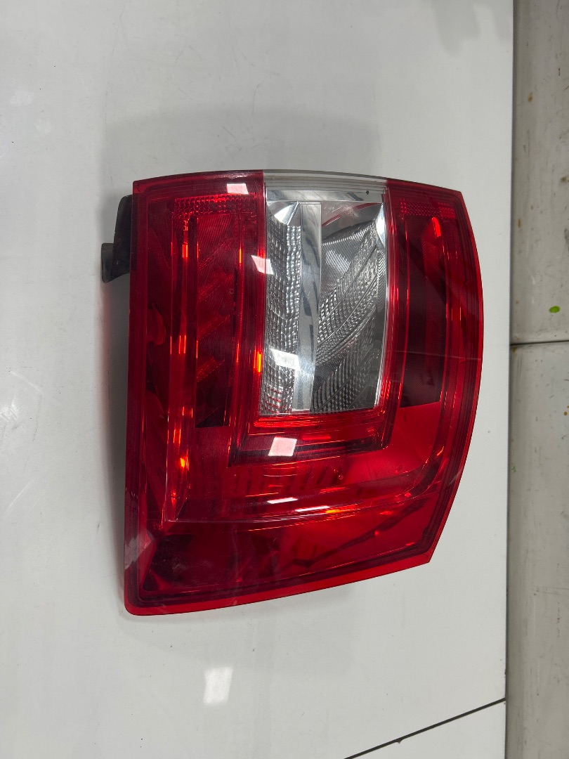 TAPA EXTERIOR COMBUSTIBLE SKODA OCTAVIA COMBI (5E5) *