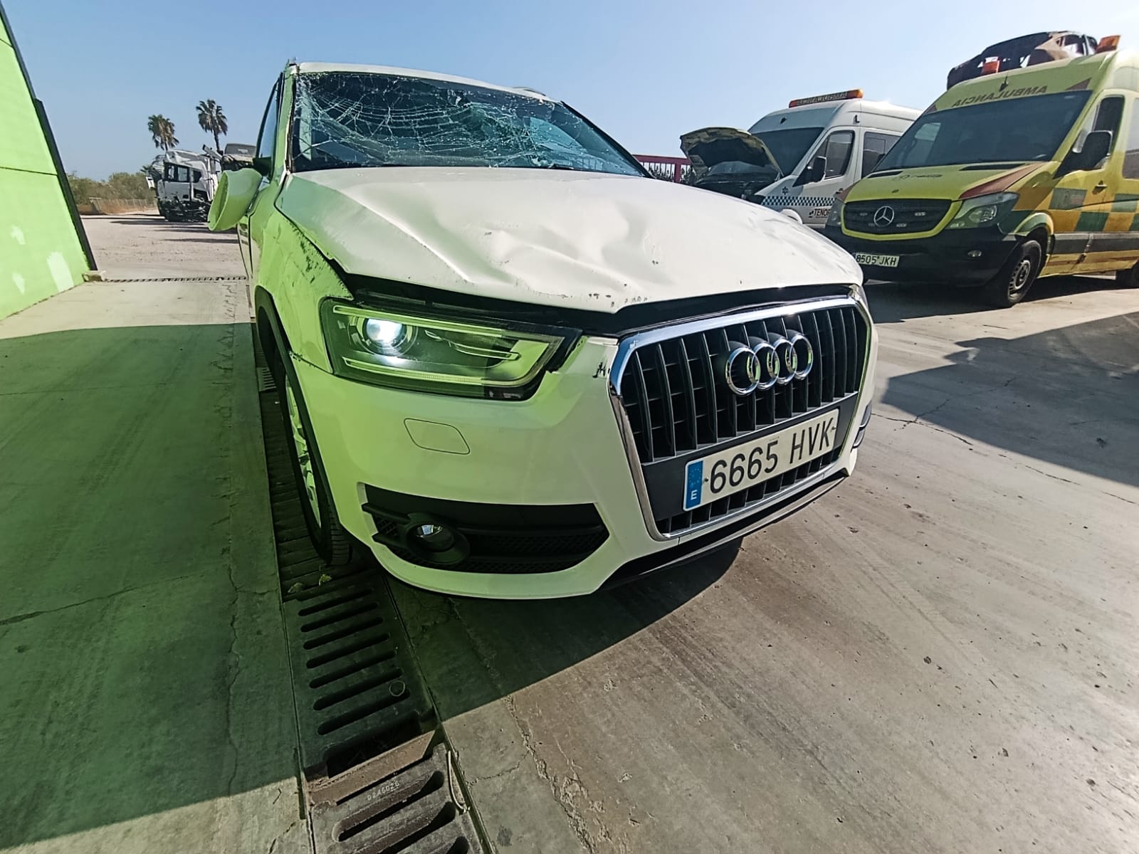 AUDI Q3 (8U) 2.0 TDI (103kW) Advance Motor 2,0 Ltr. - 103 kW TDI