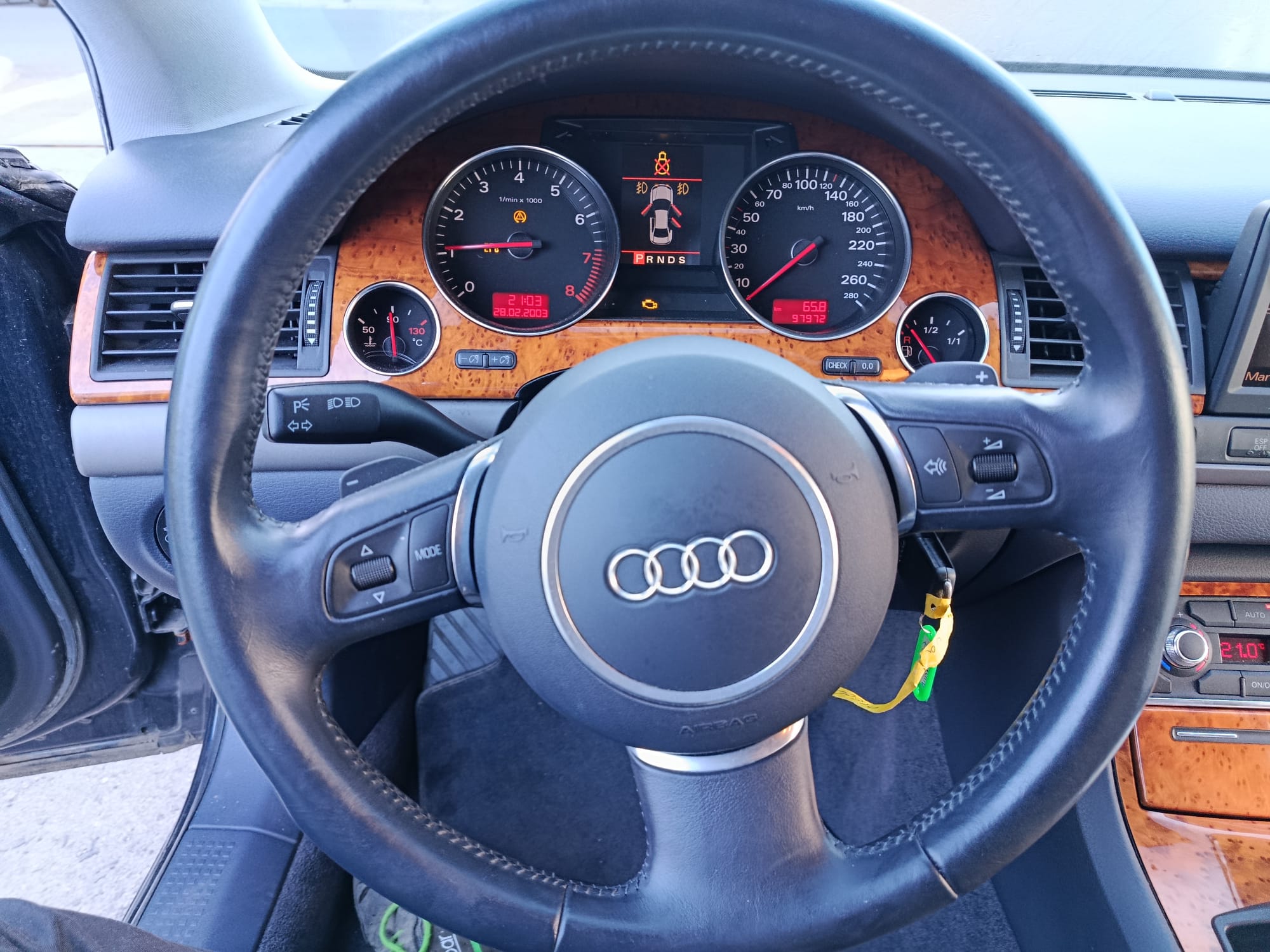 AUDI A8 (4E2) 3.7 Quattro Motor 3,7 Ltr. - 206 kW V8 40V CAT (BFL)