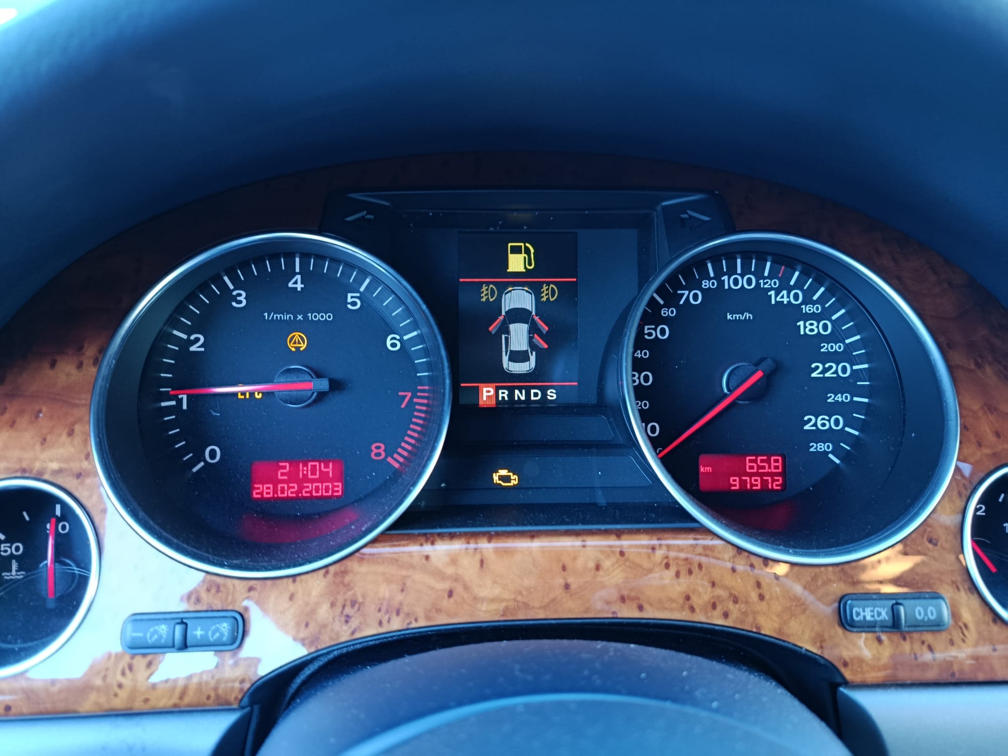 AUDI A8 (4E2) 3.7 Quattro Motor 3,7 Ltr. - 206 kW V8 40V CAT (BFL)